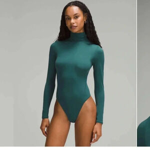 NWT Lululemon Storm Teal Turtleneck bodysuit size small